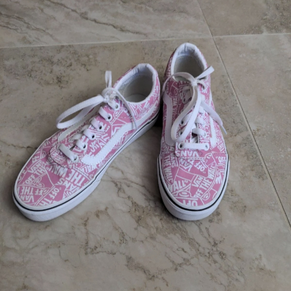 VANS OFF THE WALL SNEAKERS
